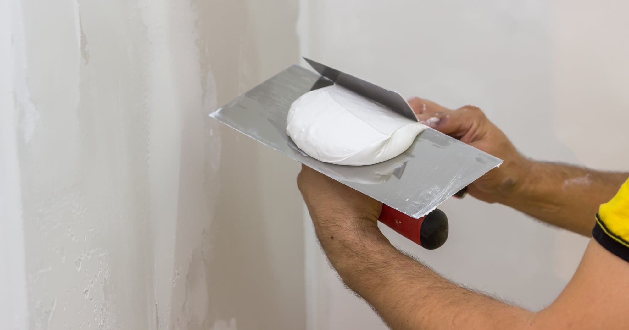 Fiche conseils : Préparer murs et plafonds avec Mr Bricolage